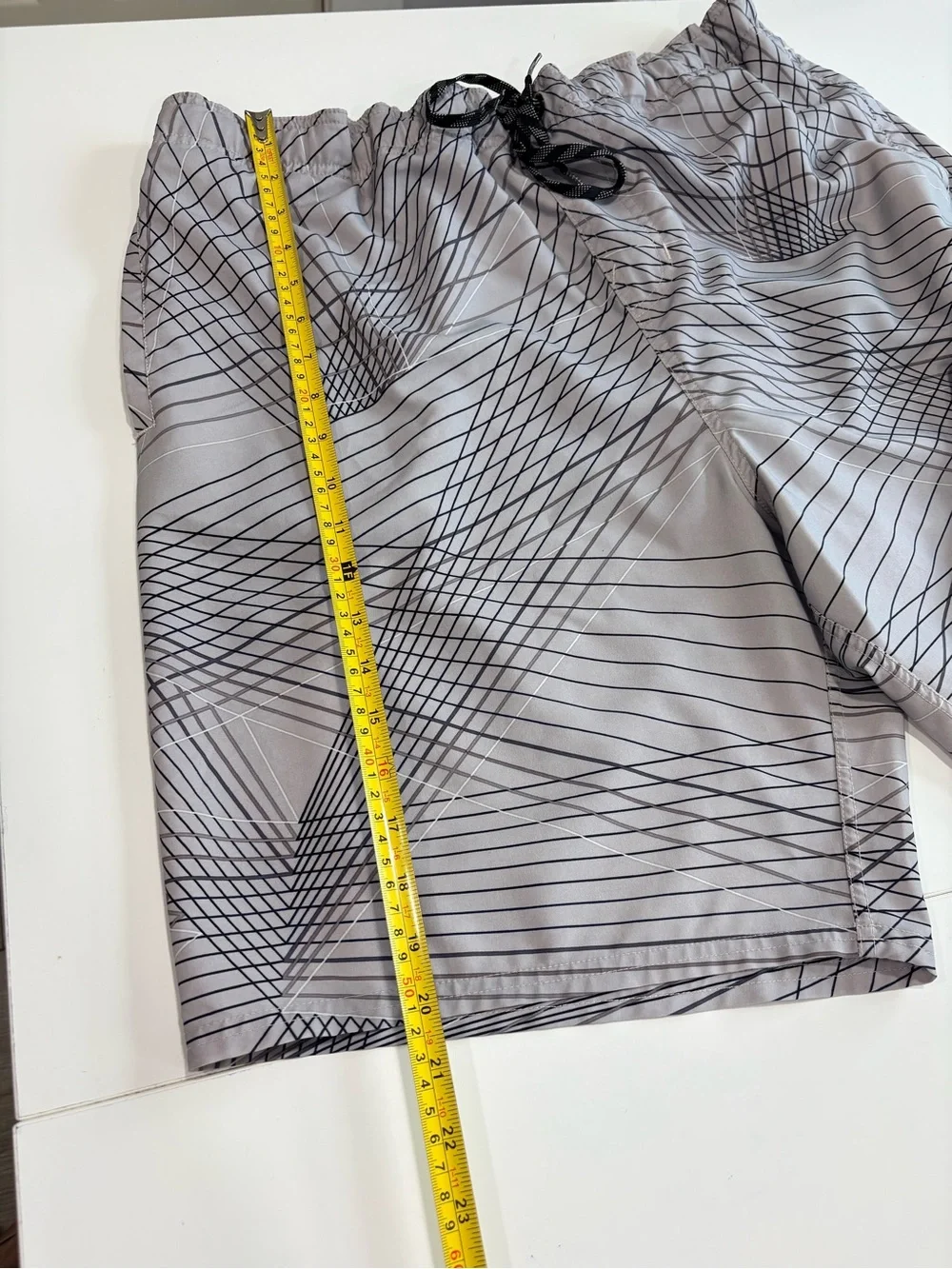 Nike Swim Trunks Men’s XL Gray Black Geometric Swoosh Board Shorts